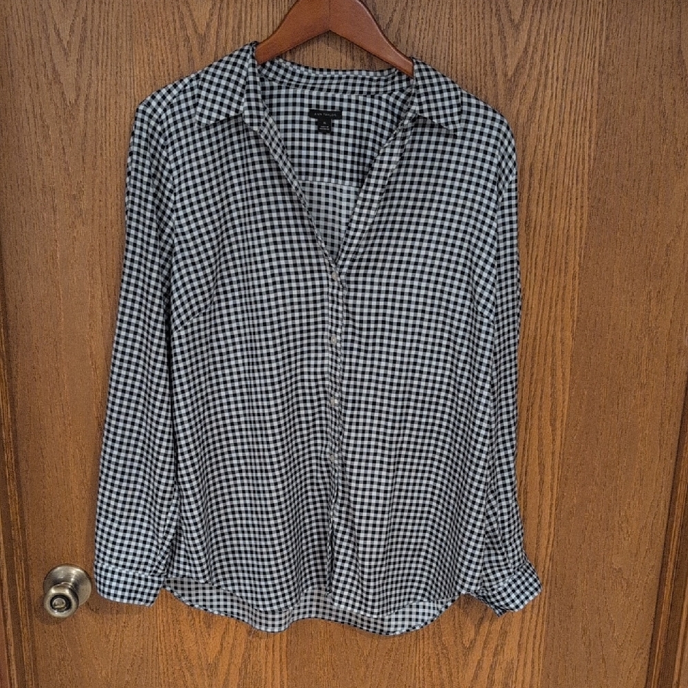 Ann Taylor Classic Checkered Women's Button Down Shirt